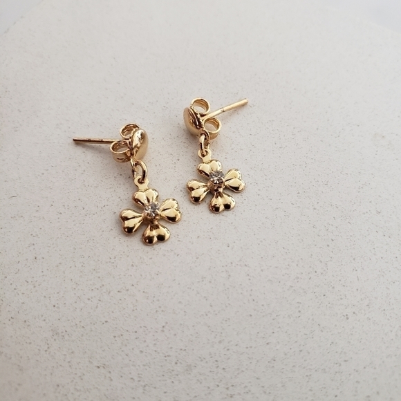 Jewelry - FLOWER earrings